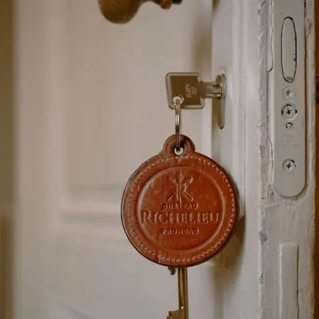 Chateau Richelieu Nocleg ze śniadaniem 3*