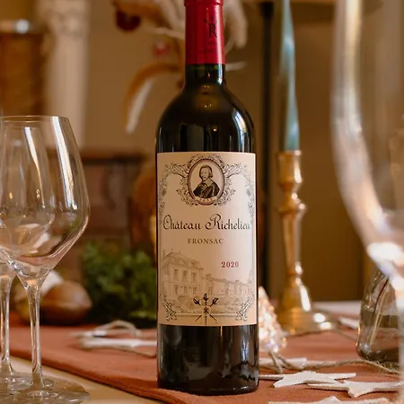Chateau Richelieu فندق مبيت وإفطار Fronsac (Gironde)